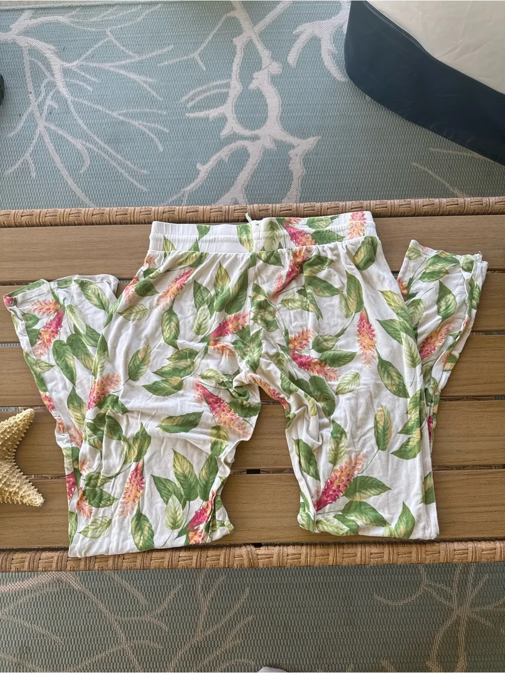 Tropical Floral Drawstring Pajama Pants in Size Small - Picture 2 of 4